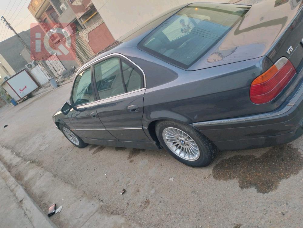بي ام دبليو الفئة 7